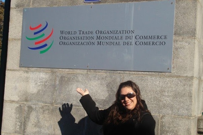 Egresada de la UAG trasciende fronteras en operaciones logísticas - AlternativaTlx