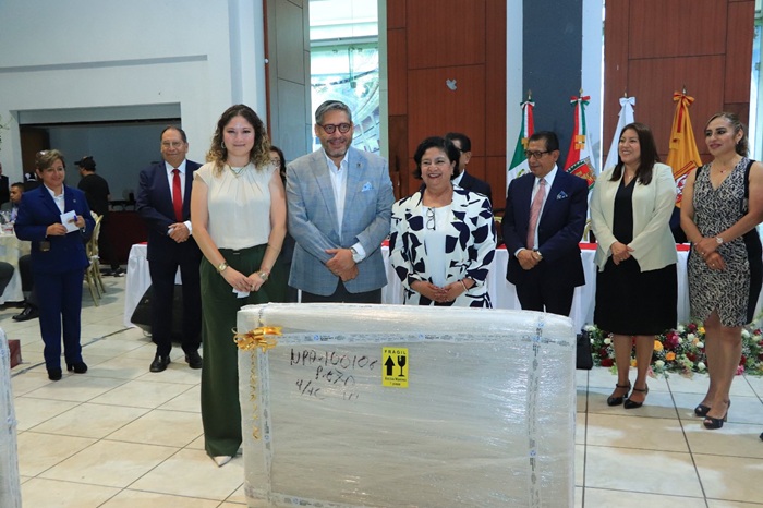 Elogia Rector de la UATx aportación de docentes para formar rutas de vida en sus estudiantes - AlternativaTlx