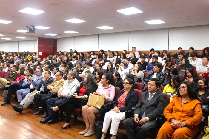La argumentación jurídica, eje del quehacer administrativo, legislativo y judicial Rector de la UATx - AlternativaTlx