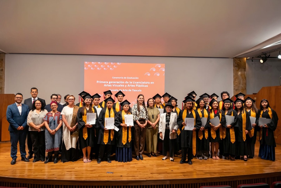 secretaria-de-cultura-del-gobierno-de-mexico-y-tlaxcala-consolidan-su-colaboracion-academica-con-el-egreso-de-la-primera-generacion-de-artes-visuales-y-artes-plasticas-alternativatlx