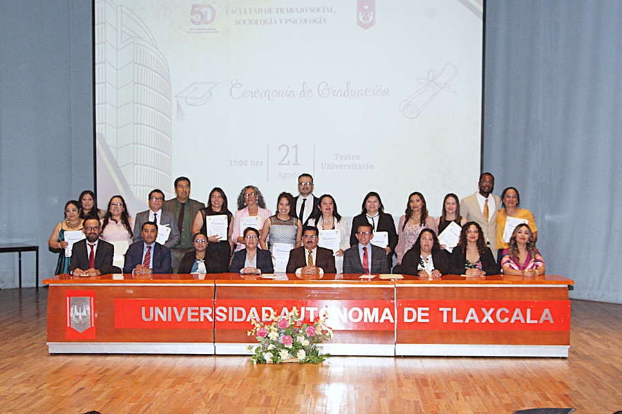 Egresan Nuevos Profesionistas con Alto Compromiso Social de la FTSSPyP-UATx