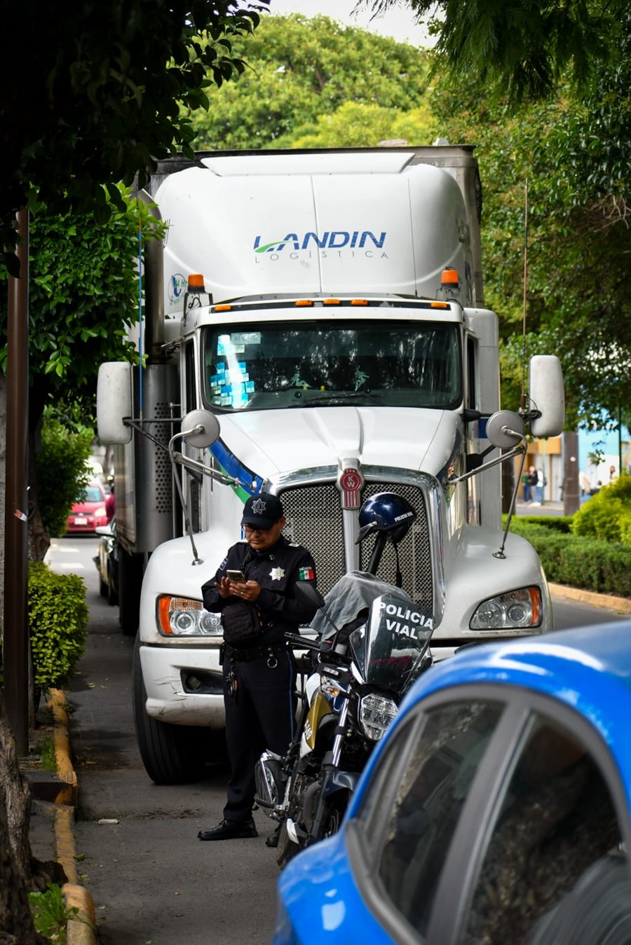 INAH Valora Daños en Parroquia de San José tras Impacto de Trailer