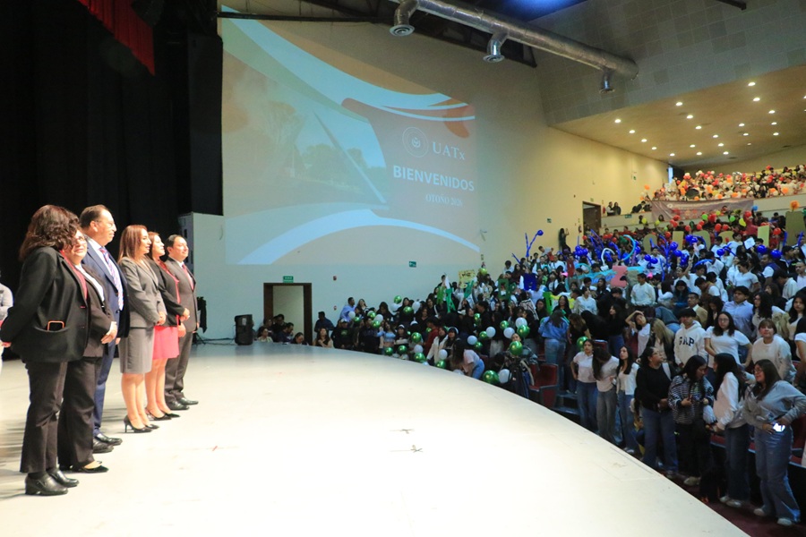 rector-de-la-uatx-da-la-bienvenida-a-estudiantes-de-nuevo-ingreso-alternativatlx