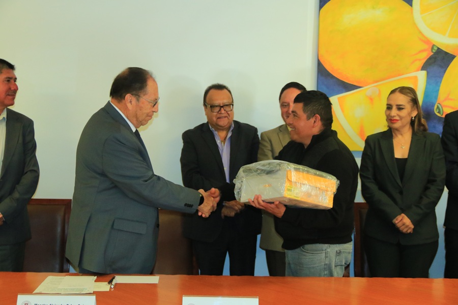 rector-de-la-uatx-reconoce-esfuerzo-cotidiano-de-trabajadores-de-obras-y-mantenimiento-alternativatlx