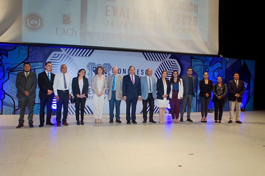 La Evaluación es un Proceso que debe Seguir Evolucionando para Responder a los Desafíos de la Educación Contemporánea: Rector de la UATx